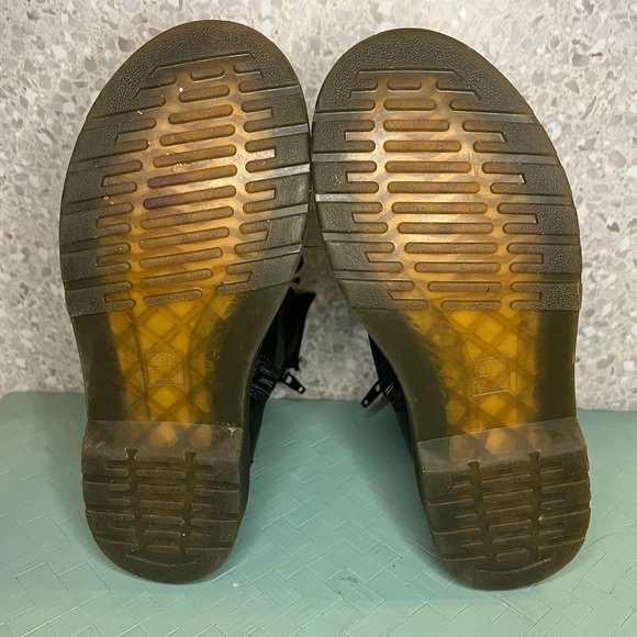 Kids size 36 (US 4) black leather 8 hole Doc Martens - Picture 4 of 6